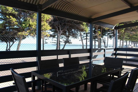 Ceduna Foreshore Caravan Park - Tourism Canberra 6