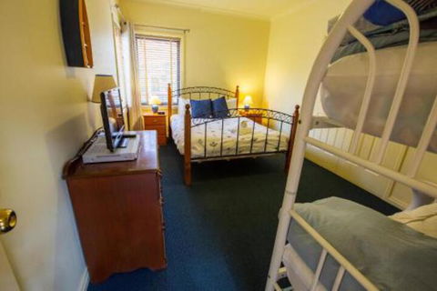 A Mariners Place BEST Location In Town! - Tourism Canberra 1