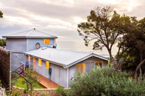 Yallingups Best Located Beach House - Tourism Canberra 6