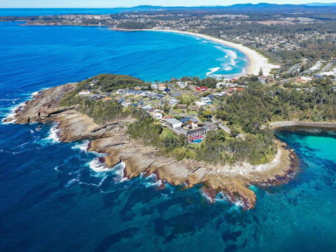 DAVIES STREET MOLLYMOOK 4 / 14 - Tourism Canberra 1