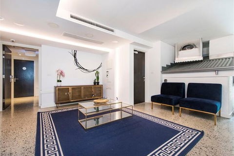 Comfortable Room With Fantastic Rooftop Views - Tourism Canberra 5