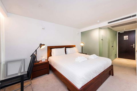 Comfortable Room With Fantastic Rooftop Views - Tourism Canberra 7