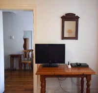 Incredible Location One Bedroom Apartment - Tourism Canberra