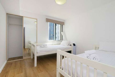 Convenient 3 Bedroom Apartment Close To Casino & CBD - Tourism Canberra 5