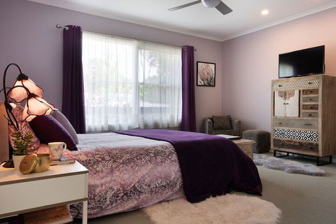 Christelle Cottage - Tourism Canberra 1