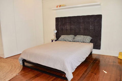 Art Deco Apt In Sunny Elwood Minutes To St. Kilda - Tourism Canberra 4