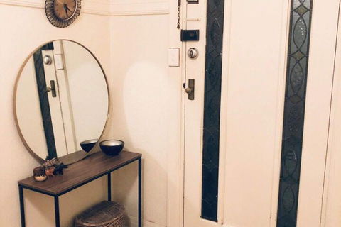 Art Deco Apt In Sunny Elwood Minutes To St. Kilda - Tourism Canberra 0