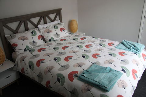 Warnbro Beach Family Accommodation - Tourism Canberra 7