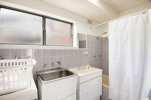 Dolphin Court 6 - Tourism Canberra 4