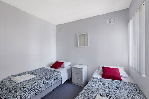 Dolphin Court 6 - Tourism Canberra 7