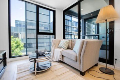Stunning Bright Apartment At Hawthron/Glenferrie Station - Tourism Canberra 0