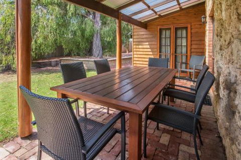 Annies Retreat - Tourism Canberra 3