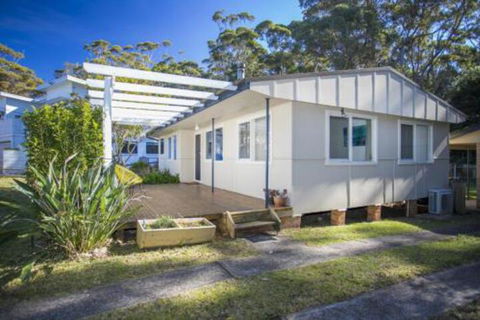 MOLLYMOOK BEACH COTTAGE - Tourism Canberra 3