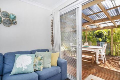 MOLLYMOOK BEACH COTTAGE - Tourism Canberra 1