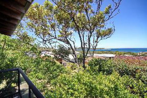 3 Bedroom House At Garuwa Street - Tourism Canberra 4