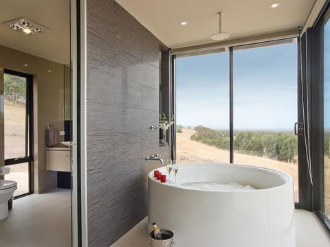The McLaren Eye Holiday House - Tourism Canberra 5