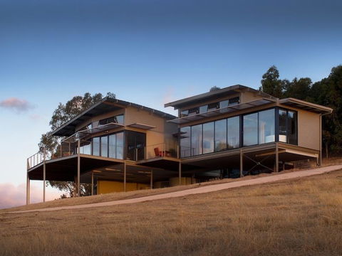 The McLaren Eye Holiday House - Tourism Canberra 2