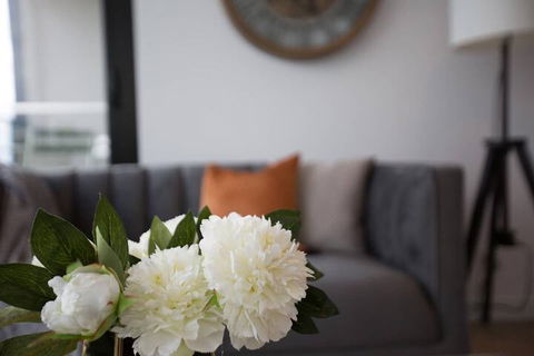 Delightful 2BR Riverview@docklands - Tourism Canberra 4