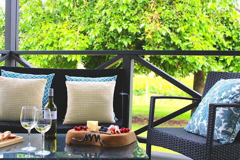 Upper Reach Spa Cottage - Tourism Canberra 4