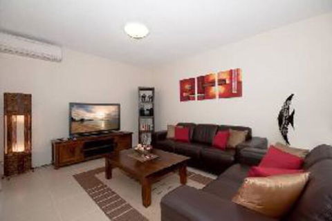 2 Bedroom Apartment Kiah Unit 16 / 53 Victoria Parade - Tourism Canberra 2