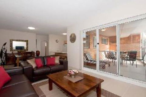 2 Bedroom Apartment Kiah Unit 16 / 53 Victoria Parade - Tourism Canberra 3
