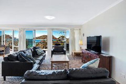 3 Bedroom Apartment Albacore Unit 6 12 Ondine Close - Tourism Canberra 1