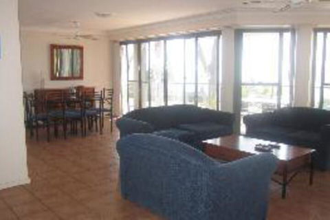 3 Bedroom House Shoal Bay Palm Beach - Tourism Canberra 1