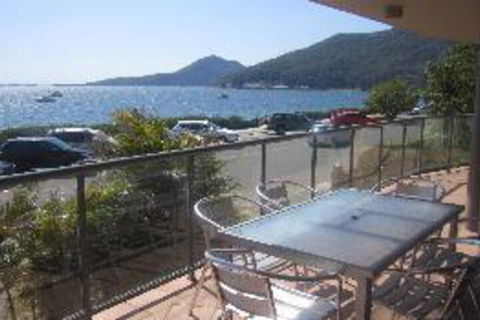 3 Bedroom House Shoal Bay Palm Beach - Tourism Canberra 0