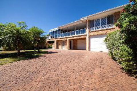 3 Bedroom House At Sandy Point Road 151 - Tourism Canberra 2