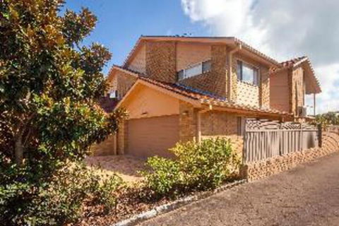 3 Bedroom Villa Moy At Nelson Bay 2 / 30 Thurlow Avenue FREE WIFI - Tourism Canberra 2