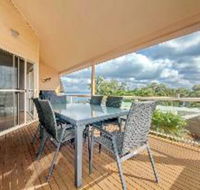 3 Bedroom Villa Moy at Nelson Bay 2 / 30 Thurlow Avenue FREE WIFI - Tourism Canberra