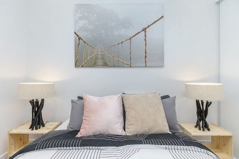 SKY Heart Of BNE City 2bed APT Pool& Gym Qbn222-18 - Tourism Canberra 4