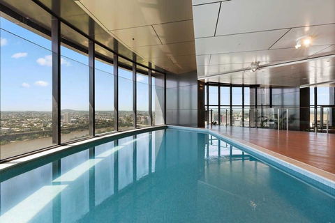 SKY Heart Of BNE City 2bed APT Pool& Gym Qbn222-18 - Tourism Canberra 2