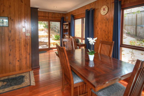 Glendell Cottage - Tourism Canberra 3