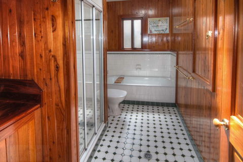 Glendell Cottage - Tourism Canberra 2