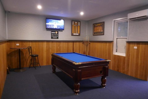 Okeefes Hotel Backpackers - Tourism Canberra 3