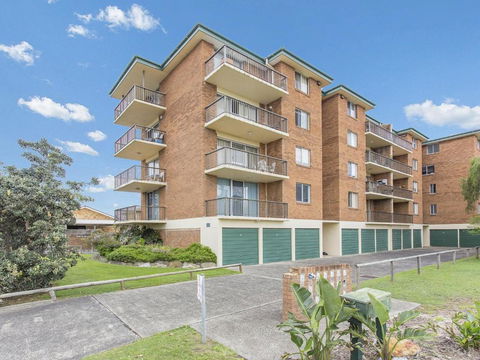 Fairleigh Unit 1 - Tourism Canberra 2