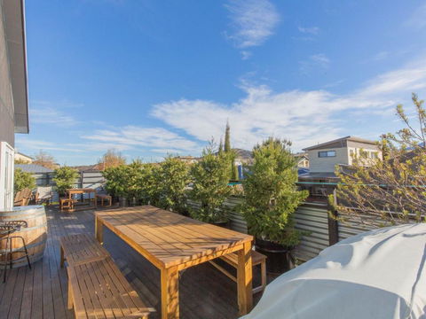 Oak & Barrel / 7 Twynam Street - Tourism Canberra 6