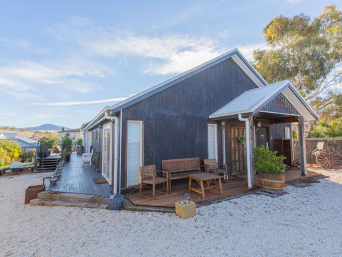 Oak & Barrel / 7 Twynam Street - Tourism Canberra 2