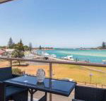 Shoreline 7 with 180 degree water views - Tourism Canberra