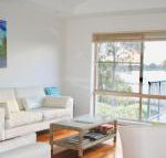Riverside Views Hawks Nest - Tourism Canberra
