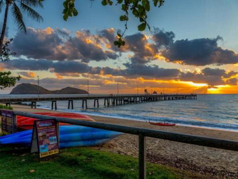 TROPSVILLA At PALM COVE - Tourism Canberra 4