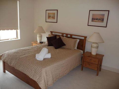 City Escape 3 Bedroom East End Of Adelaide - Tourism Canberra 5