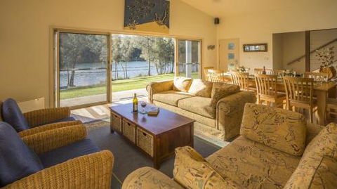 Atlantis On Lake Conjola Sandra St. 1 Lake Conjola - Tourism Canberra 3