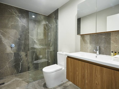Luxurious 2bed 2bath APT With Parking@southport - Tourism Canberra 3