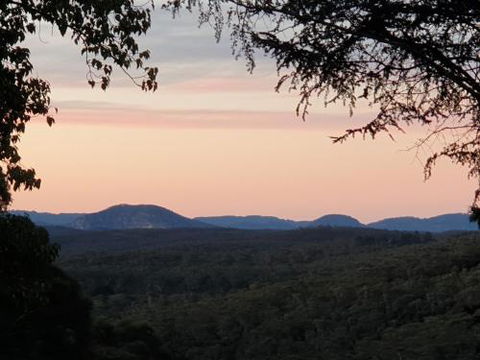 NEW Winston Cottage Leura Views & Location - Tourism Canberra 0