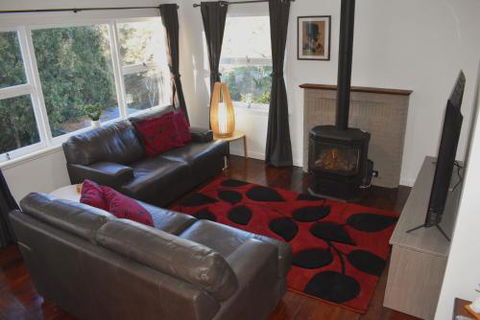 NEW Winston Cottage Leura Views & Location - Tourism Canberra 2