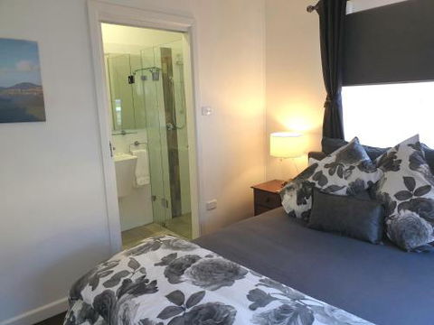 NEW Winston Cottage Leura Views & Location - Tourism Canberra 4