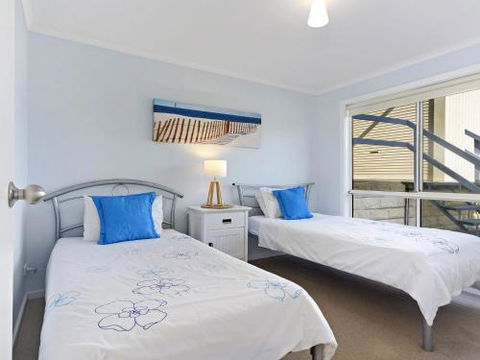 VALLEY VIEWS 10 Valley Heights Drive - Tourism Canberra 5