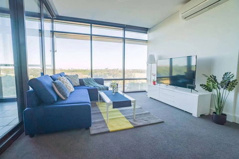 Luxury Skyrise 2bed2bath APT In Olympic Park - Tourism Canberra 5